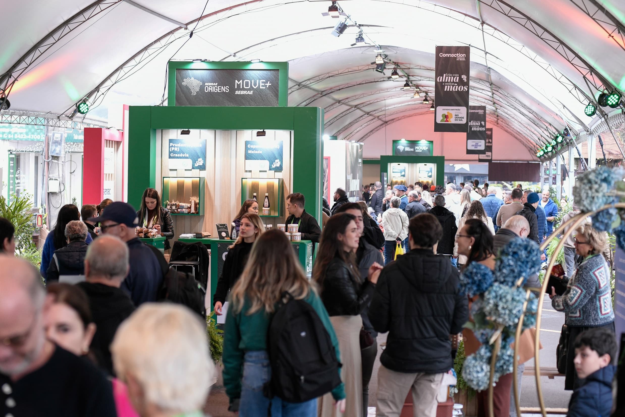 Com mais expositores, novos espaços de exposição e intensa programação de conteúdo e negócios, evento recebeu público estimado em 130 mil pessoas