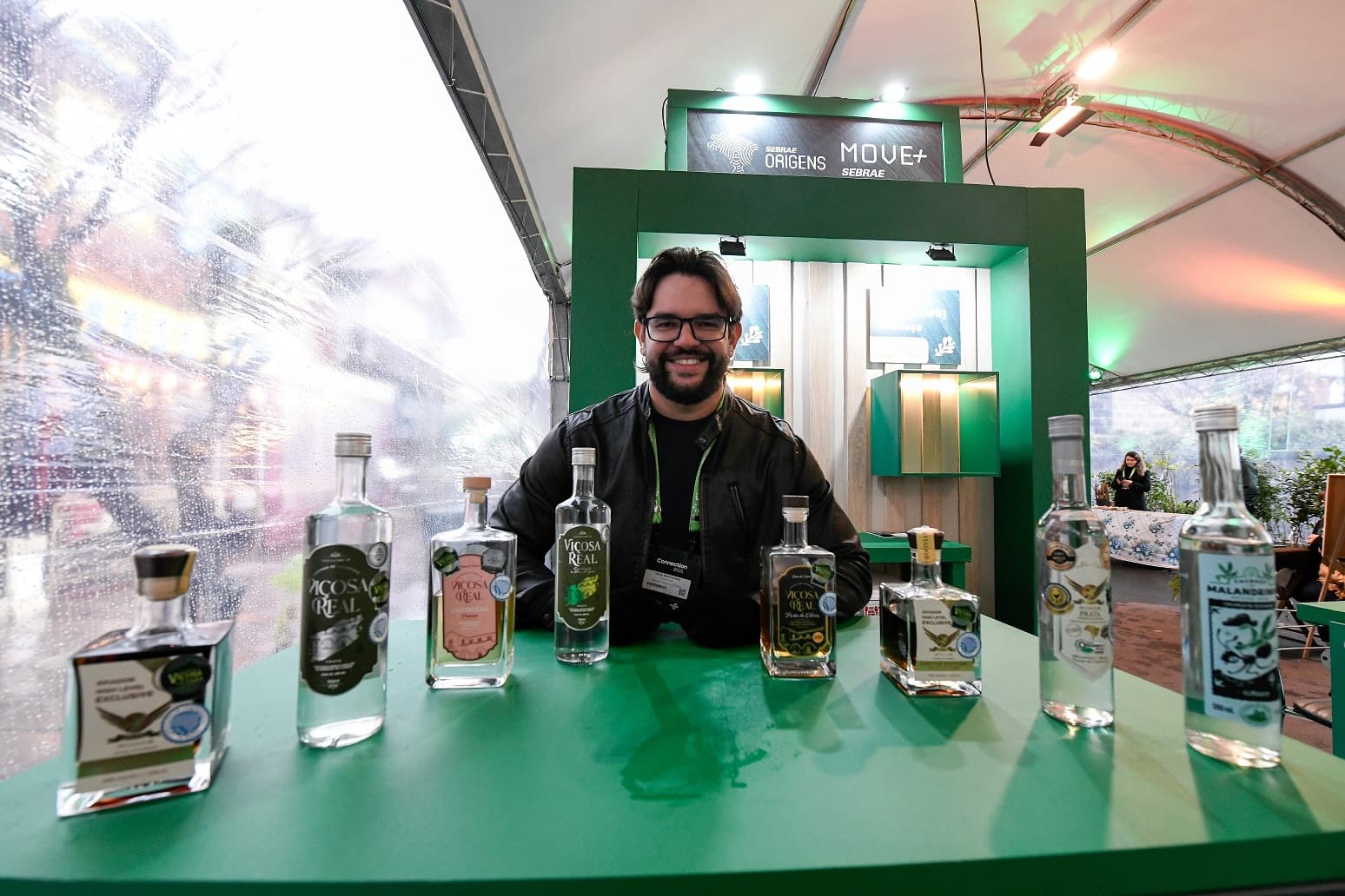 Orlei Mapurunga, que representa a IG da Cachaça de Viçosa do Ceará, herdou a tradição dos avós